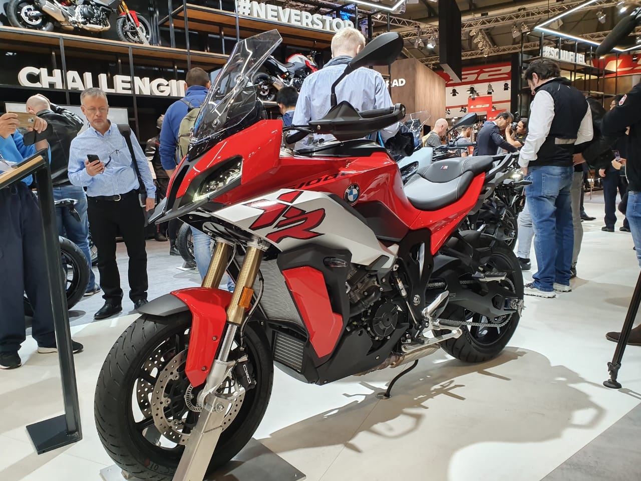 New Bmw S 1000 Xr F 900 R And F 900 Xr Unveiled At Eicma 19 Autocar India