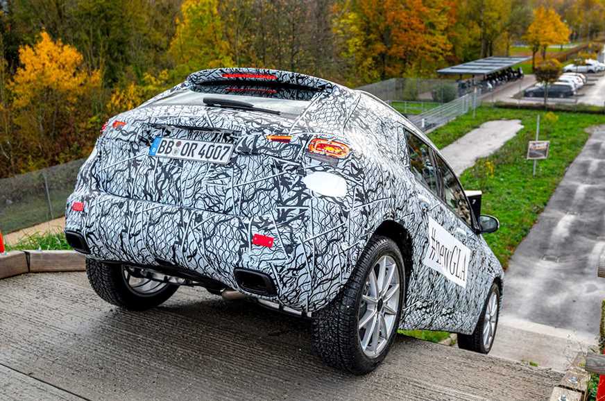 Next-gen Mercedes-Benz GLA to be unveiled on December 11, 2019 - Image 2