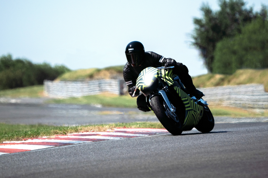 Aston Martin and Brough Superior begin testing the AMB 001 - Image 2