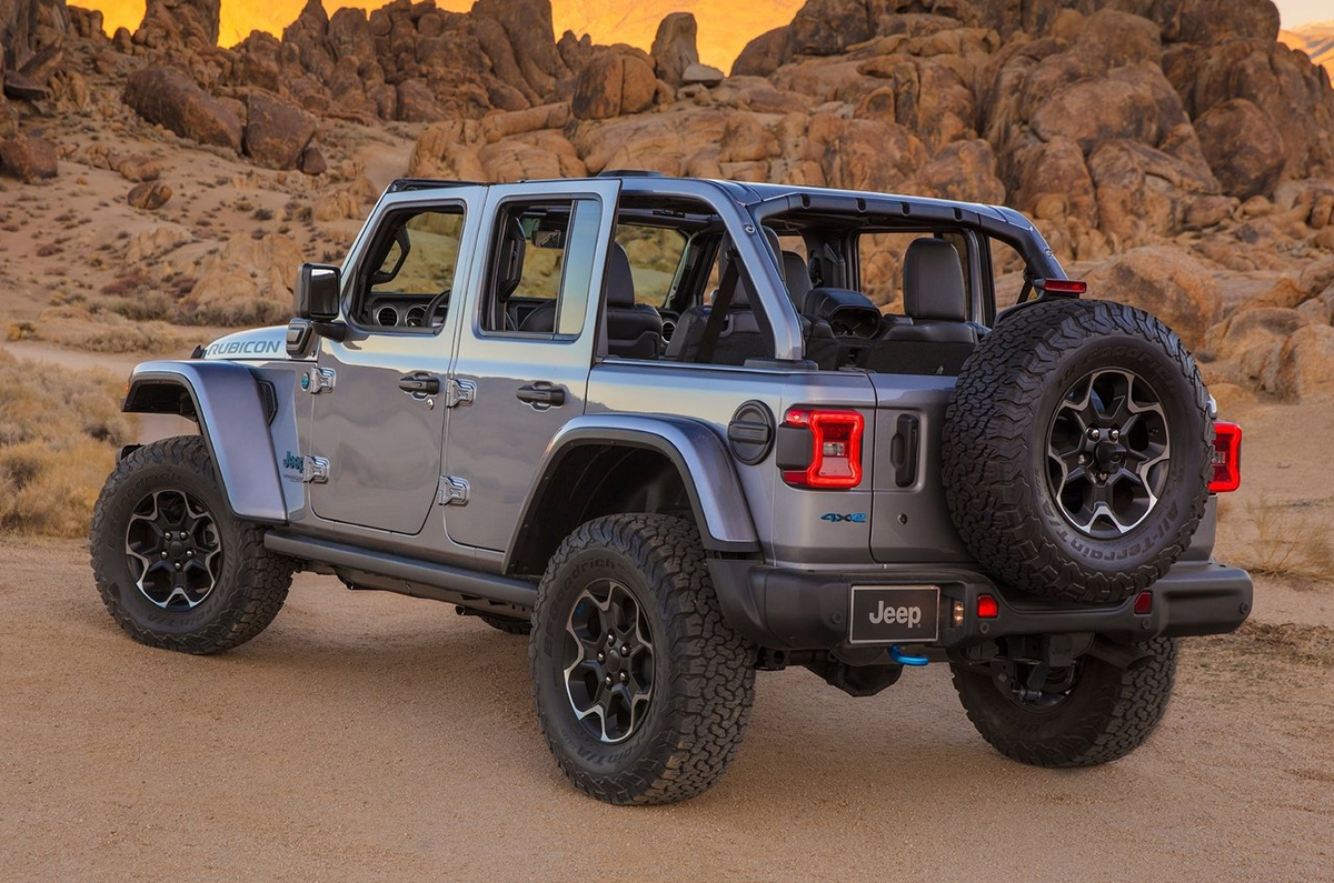 Plug-in-hybrid Jeep Wrangler 4xe revealed - Image 2