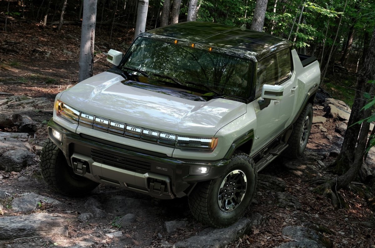 Allelectric GMC Hummer EV pickup revealed; enters production in late