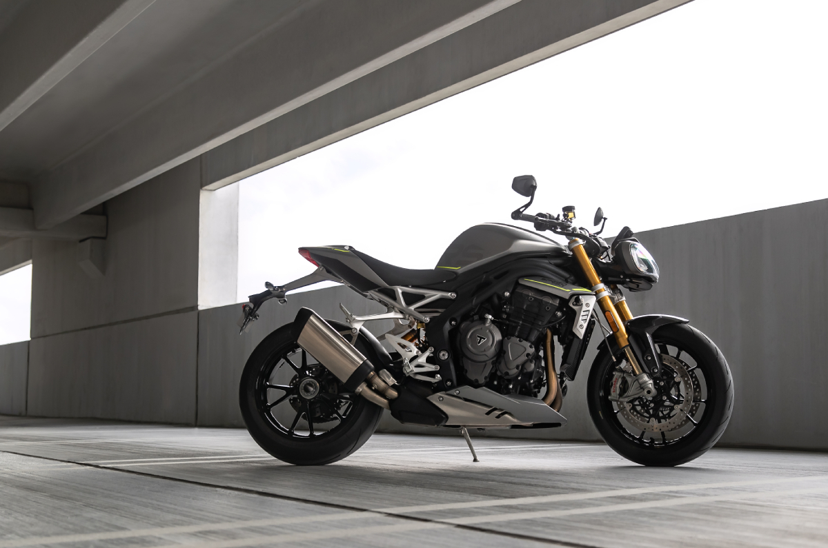 Triumph Speed Triple 1200 RS launched, priced at Rs 16.95 lakh ...