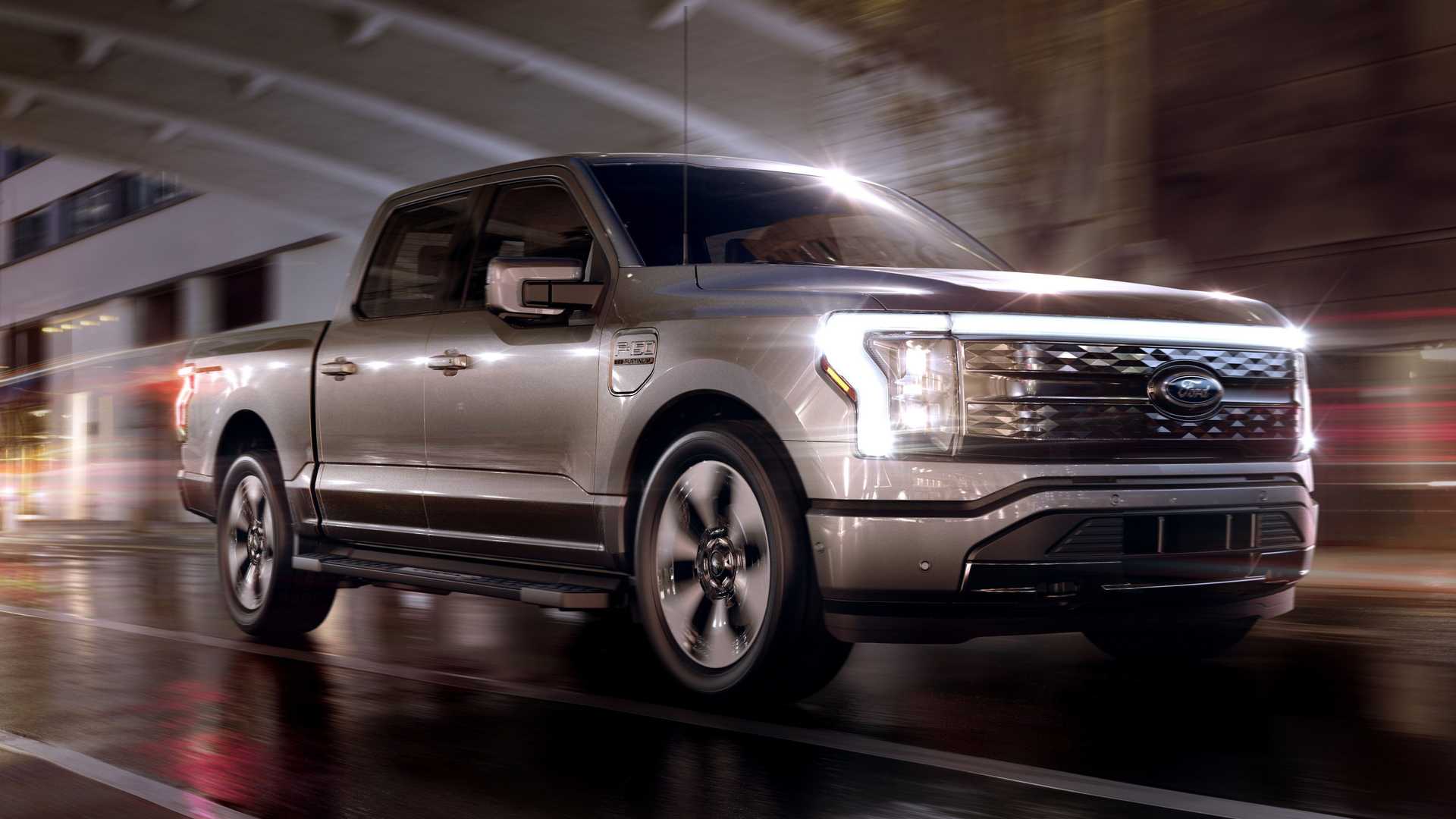 ford-f-150-lightning-returns-as-an-electric-pickup-truck-198
