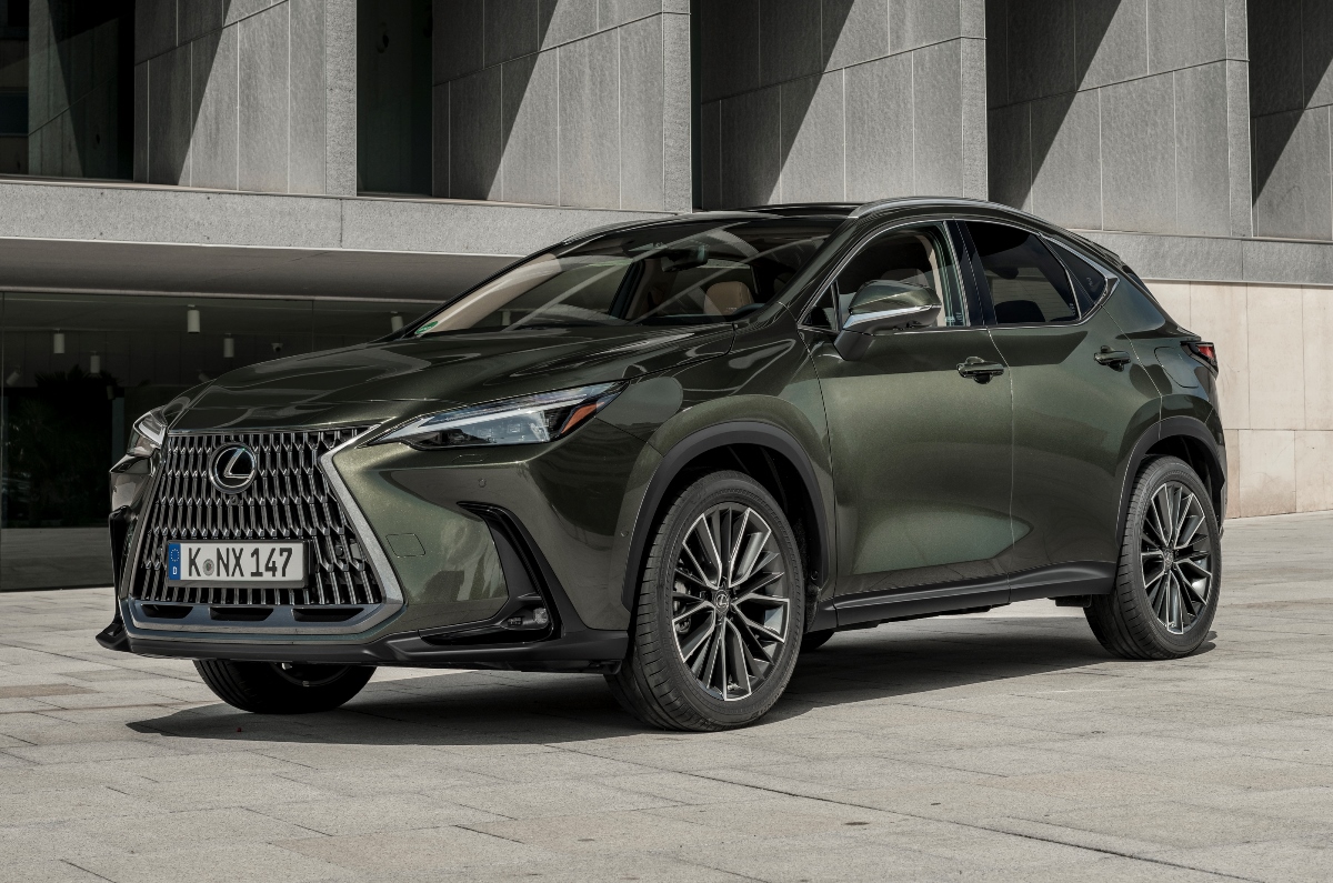 2022 Lexus NX 350h exterior front