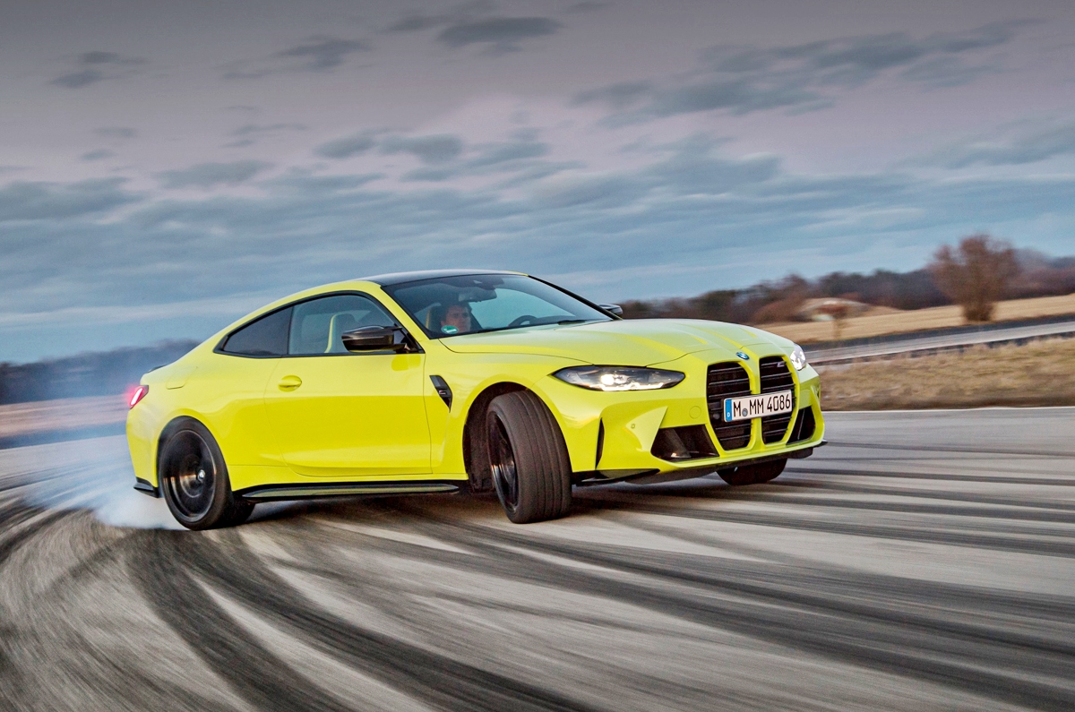 BMW M4 Competition front quarter 