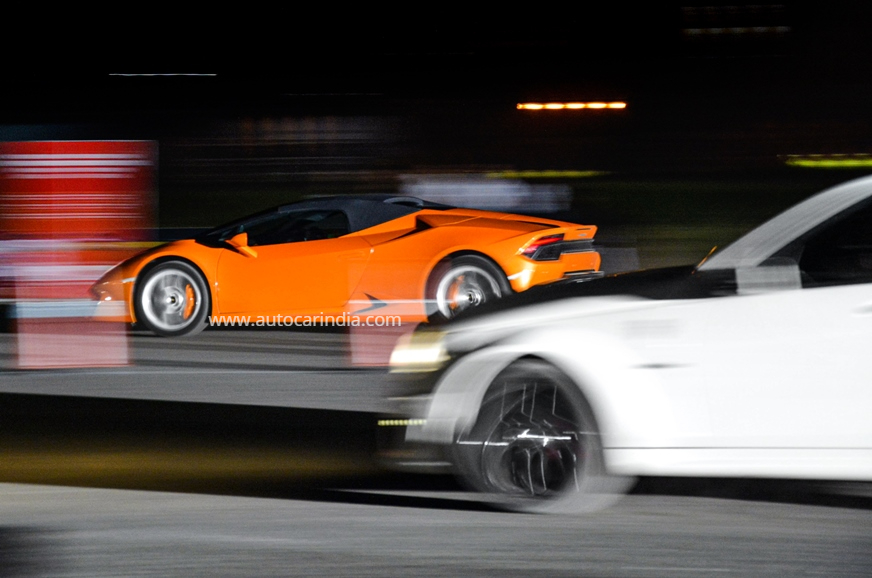 Mumbai's Juhu airport hosts night drag races - Image 2