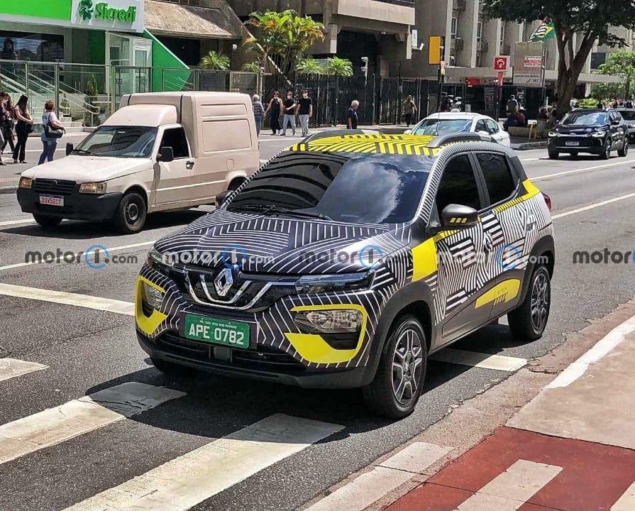 Renault Kwid E-Tech front.