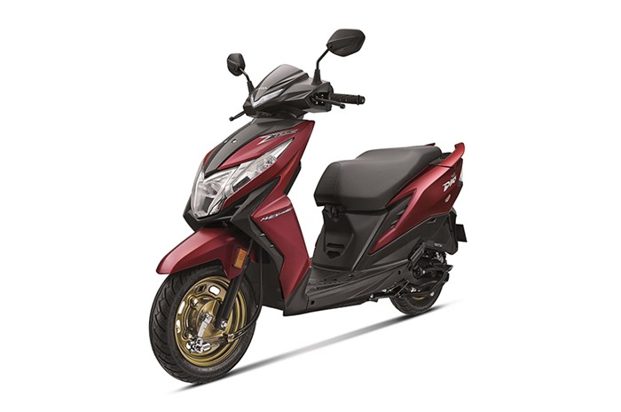 Honda Dio front three-quarter image