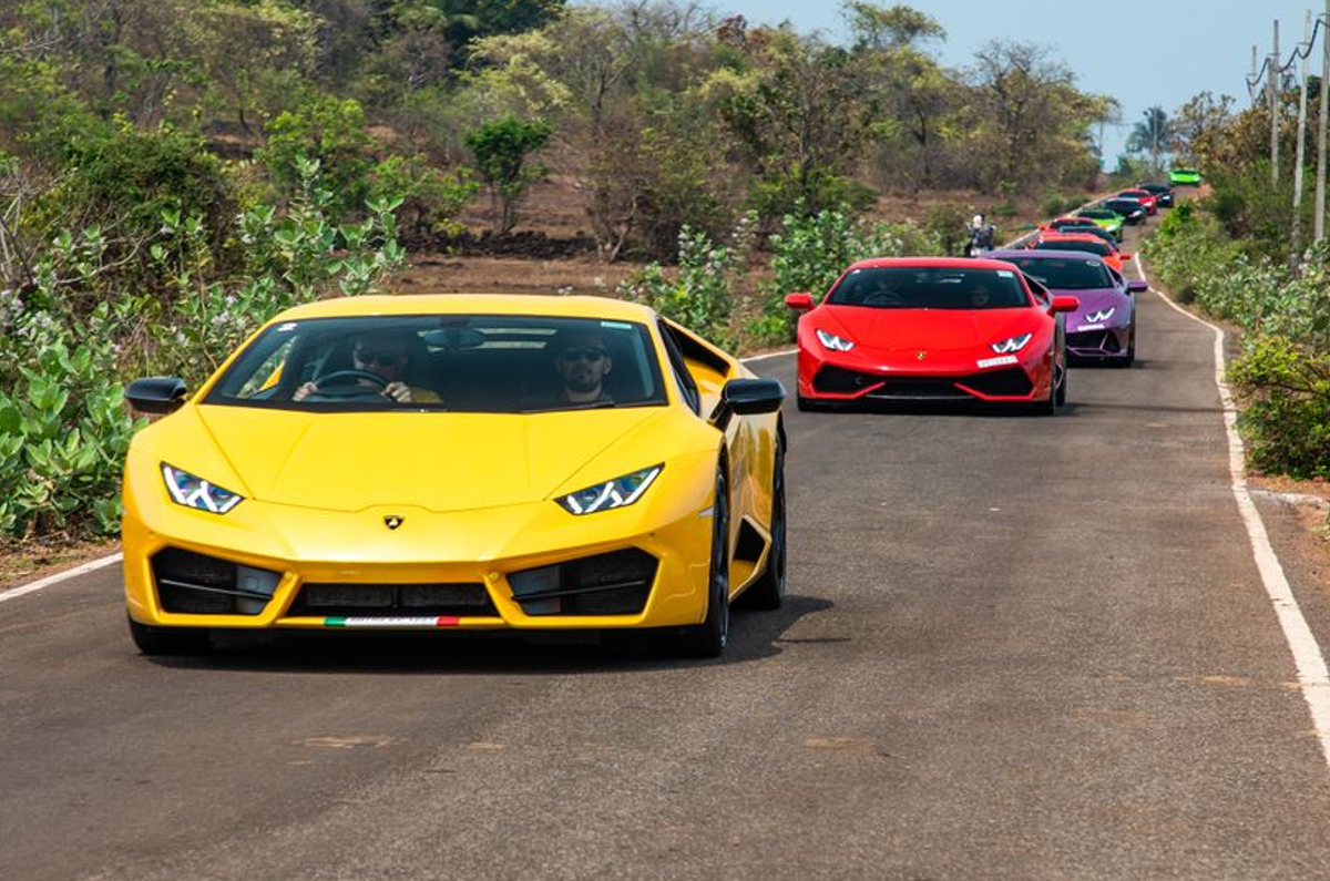 Lamborghini Huracan front action image