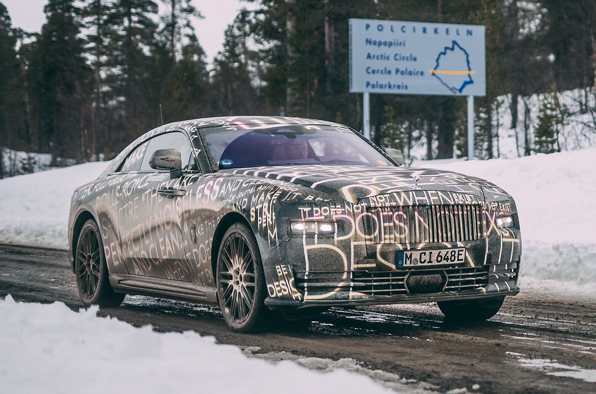 Rolls Royce Spectre front