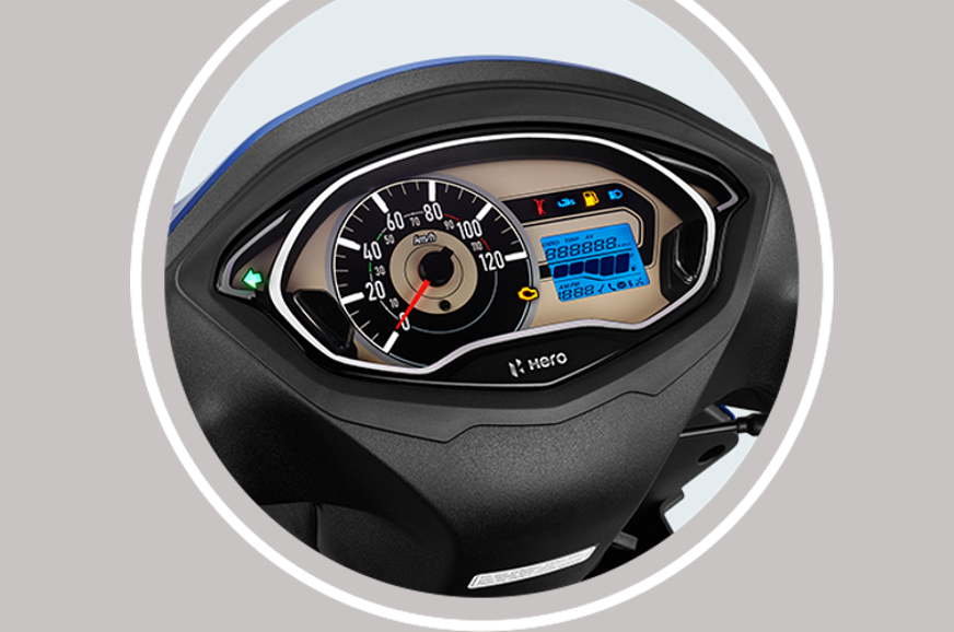 The Hero Destini 125 XTEC's Bluetooth-equipped semi-digital instrumentation.