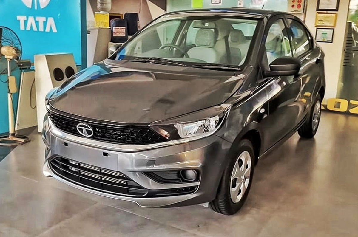 Tata Tigor front left fender.