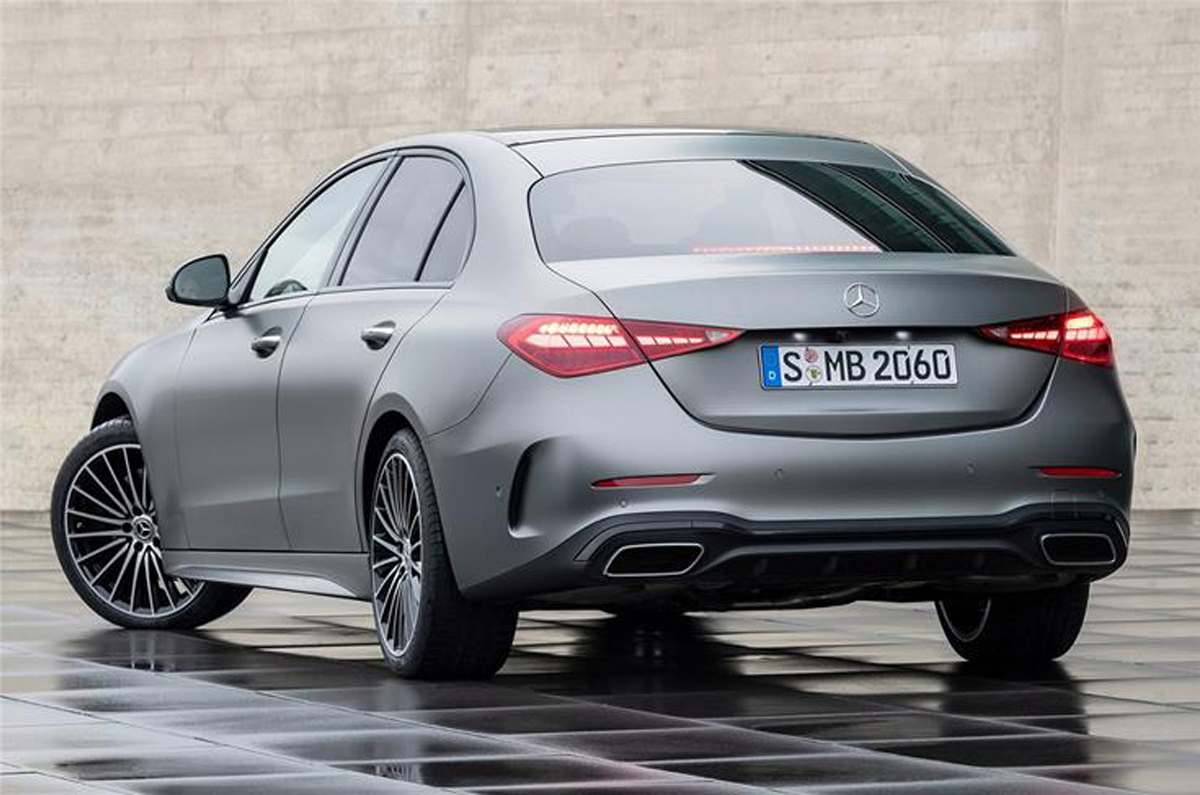 Mercedes-Benz C-Class rear quarter 
