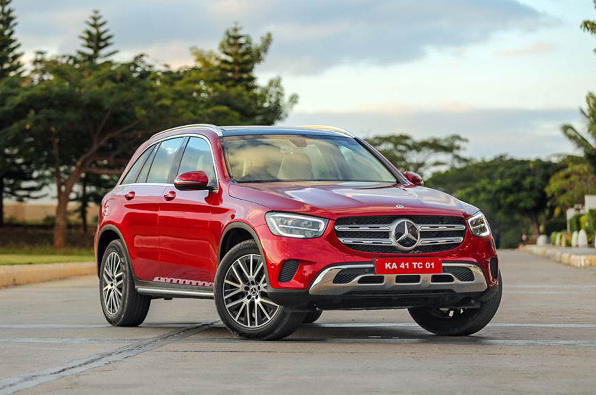 2019 Mercedes Benz GLC front quarter