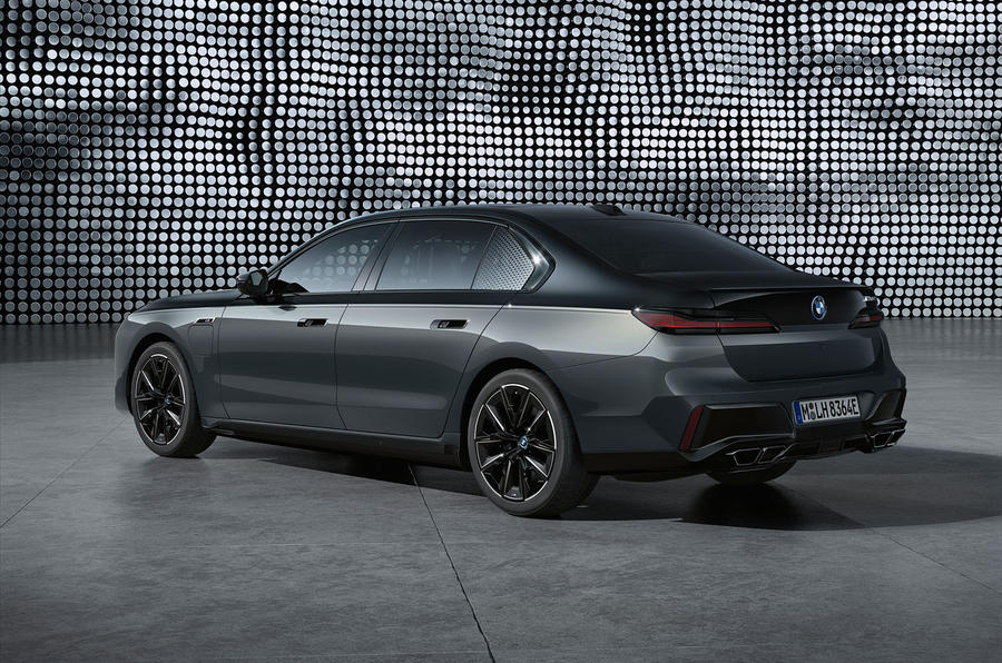 2022 BMW 7 Series back shot 