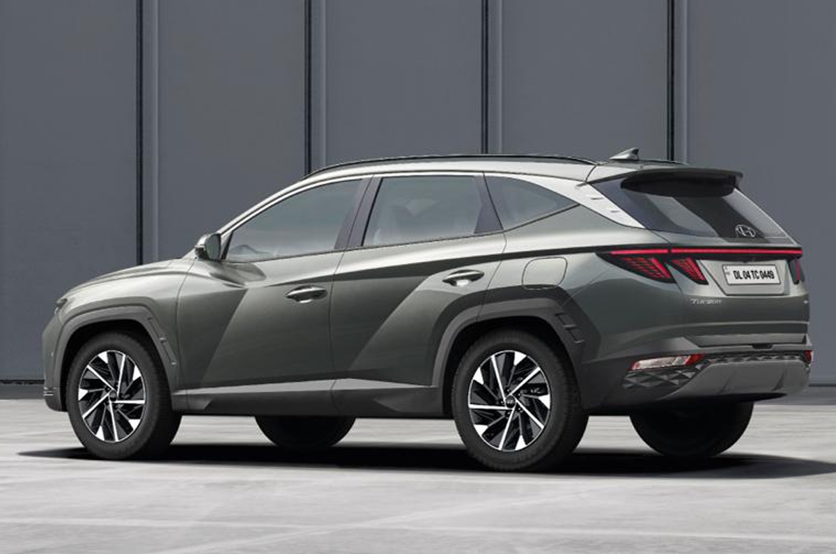 2022 Hyundai Tucson rear quarter 