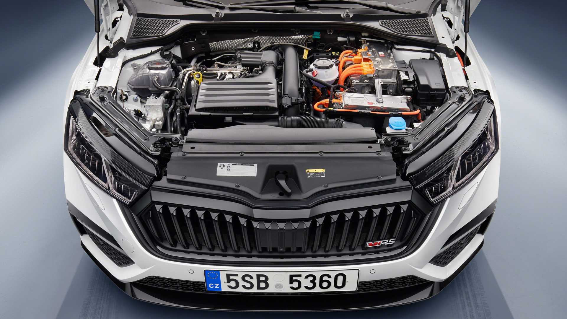 Skoda Octavia RS iV engine bay