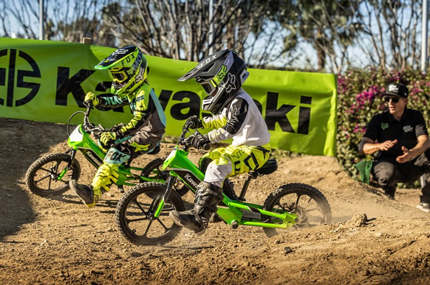 Kawasaki unveils first fully electric bike, the Elektrode - Image 3