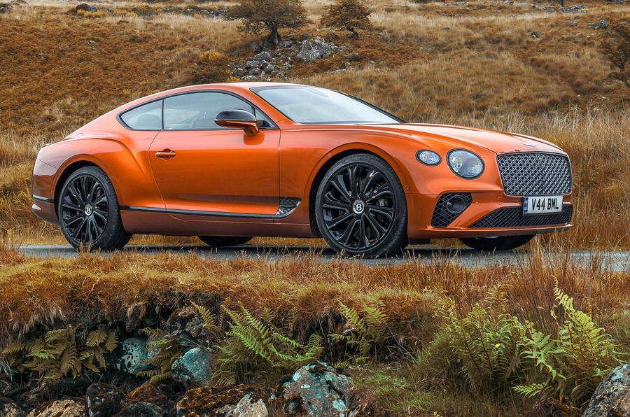 Bentley Continental GT Mulliner W12 front quarter static 