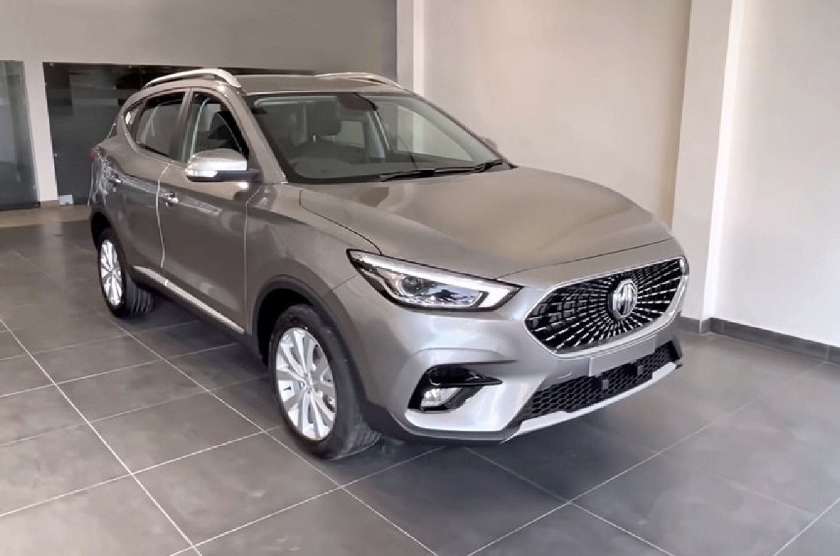 MG Astor front quarter