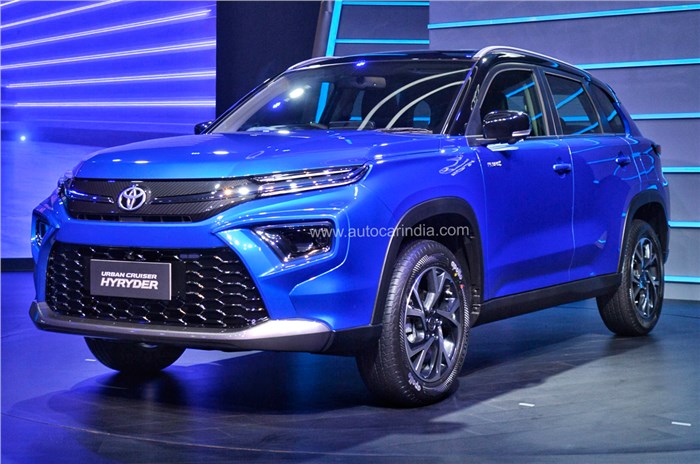 Toyota Urban Cruiser Hyryder front quarter