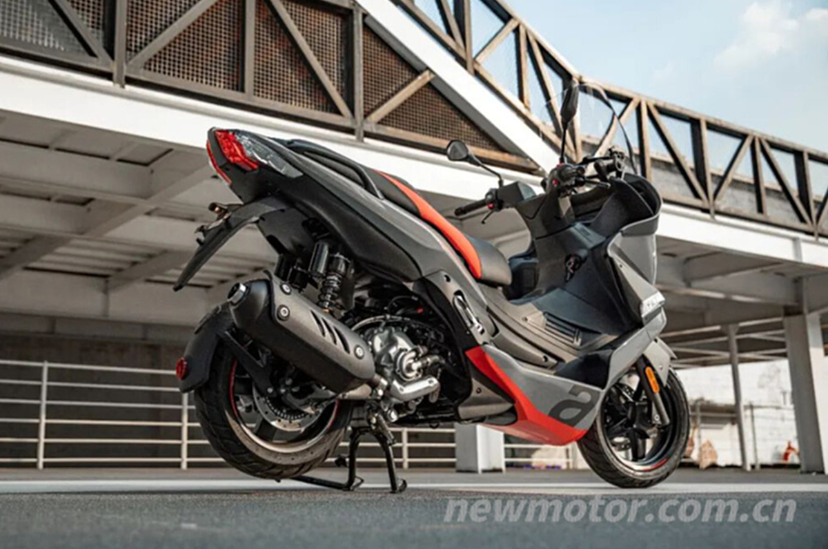 Aprilia SR Max250 HPE maxi scooter unveiled - Image 2