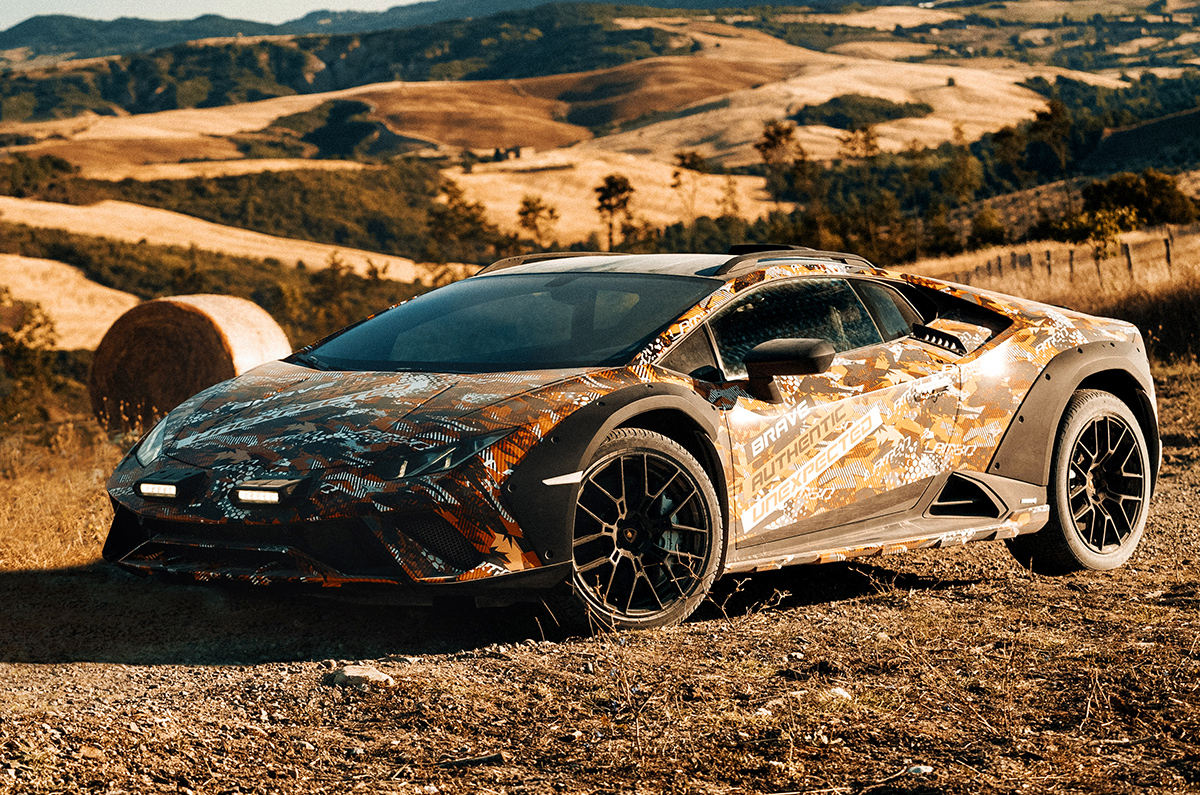 Lamborghini Huracan Sterrato front three quarter