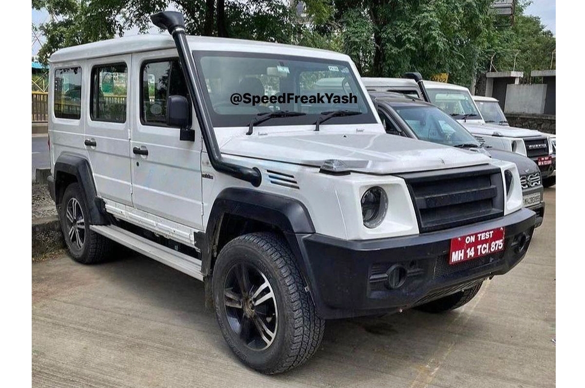 5 door Force Gurkha spied front quarter 