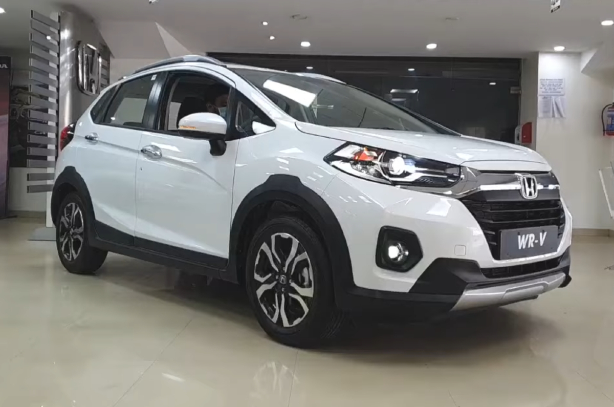 Honda WR-V front three quarter