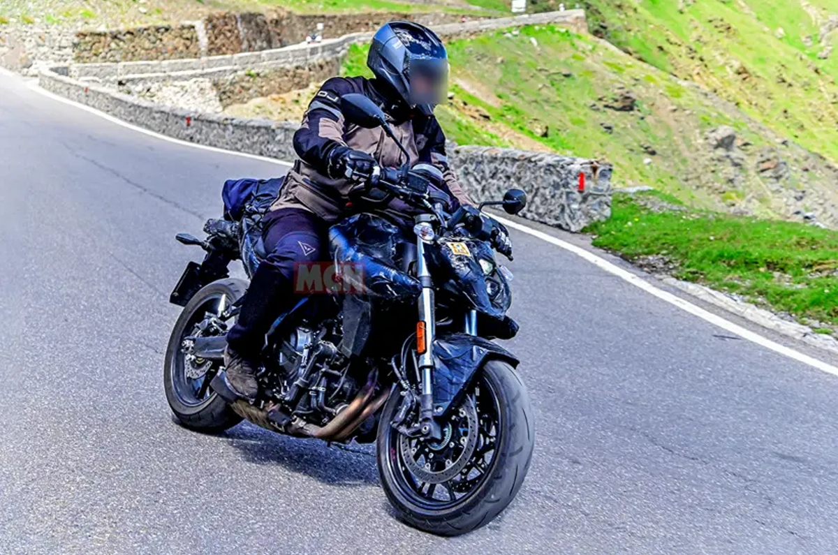 Suzuki SV650 replacement spy shot. 