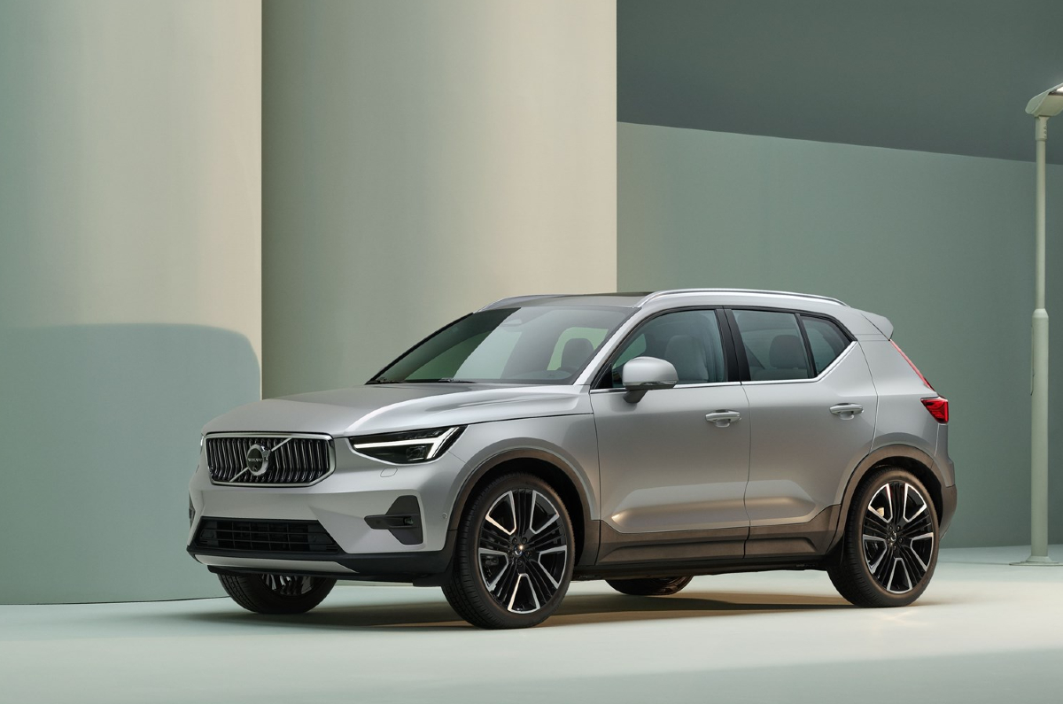 Volvo XC40 front 