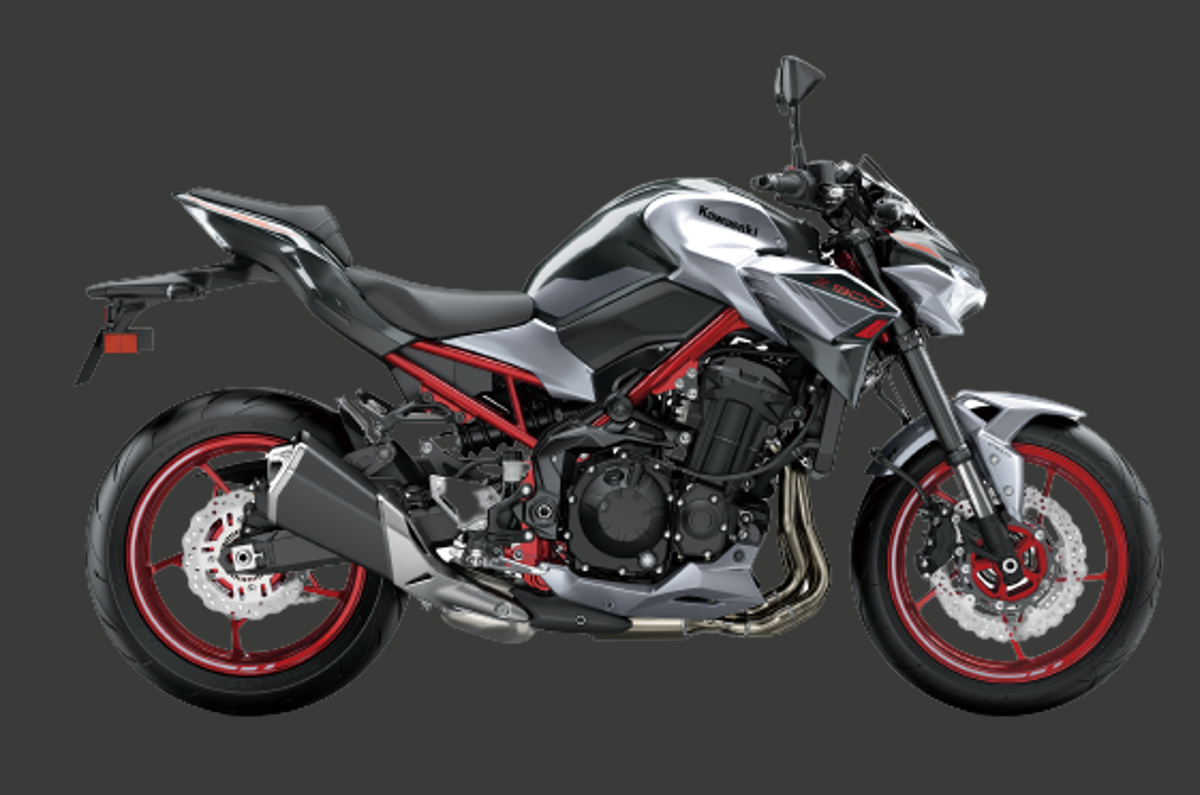 2023 Kawasaki Z900 red colour side view.