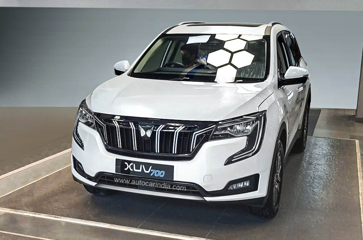Mahindra XUV700 showroom shot