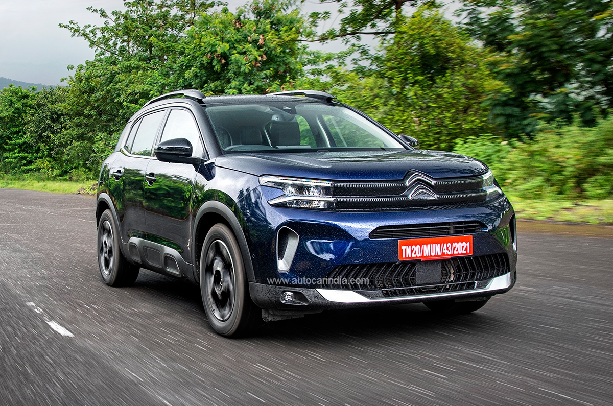 2022 Citroen C5 front quarter 