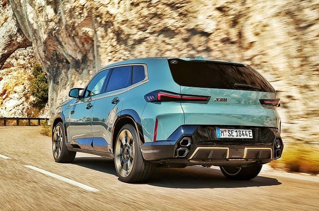 BMW XM SUV details revealed; sits above the X7 SUV - Introduction ...