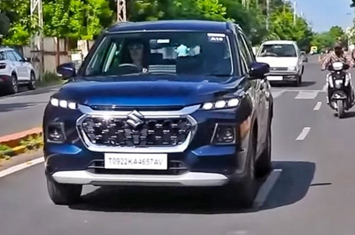 2022 Maruti Suzuki Grand Vitara front quarter.