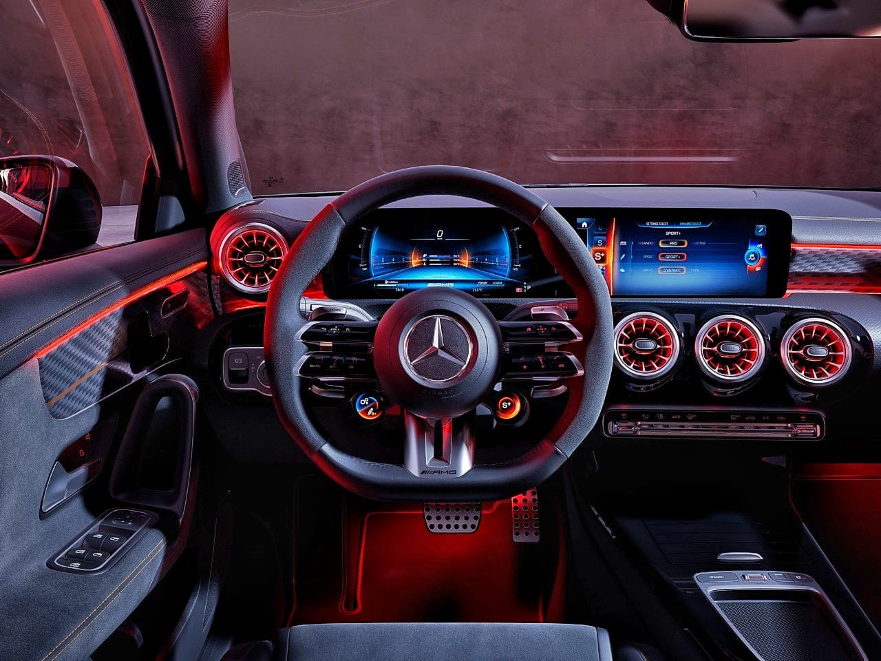 Mercedes-AMG A45 S facelift interior