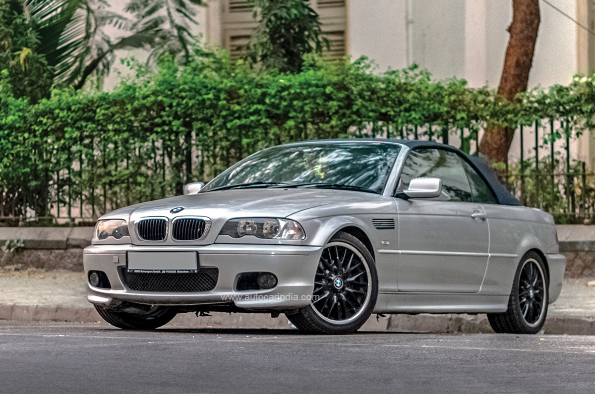E46 BMW 325 Ci front three quarter.