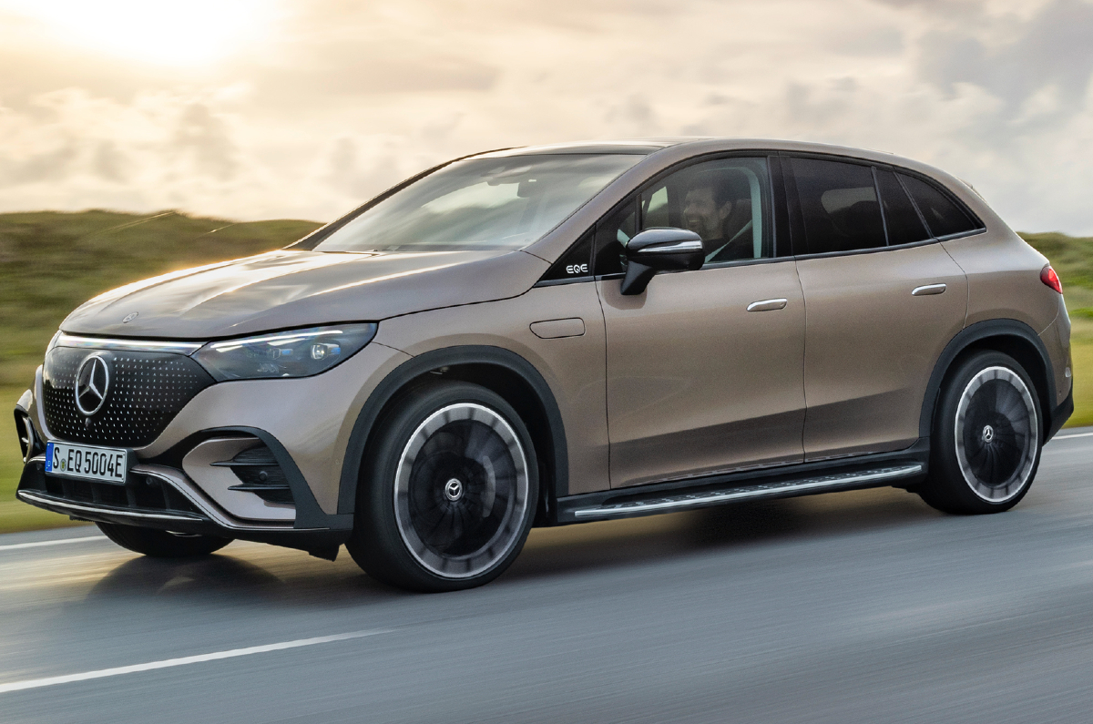 Mercedes-Benz EQE SUV front left quarter