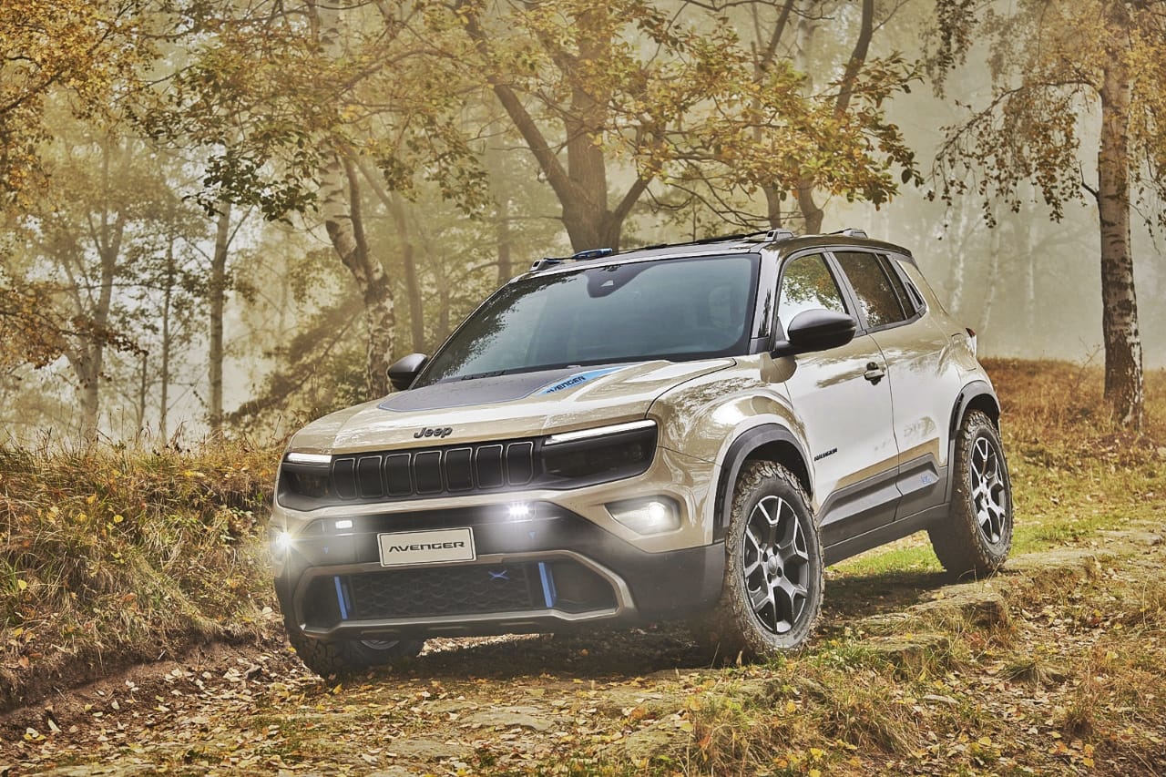 Jeep Avenger 4X4 front quarter 