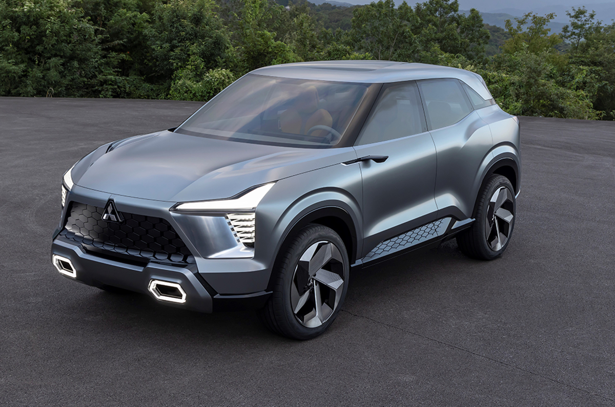 Mitsubishi XFC Concept front quarter