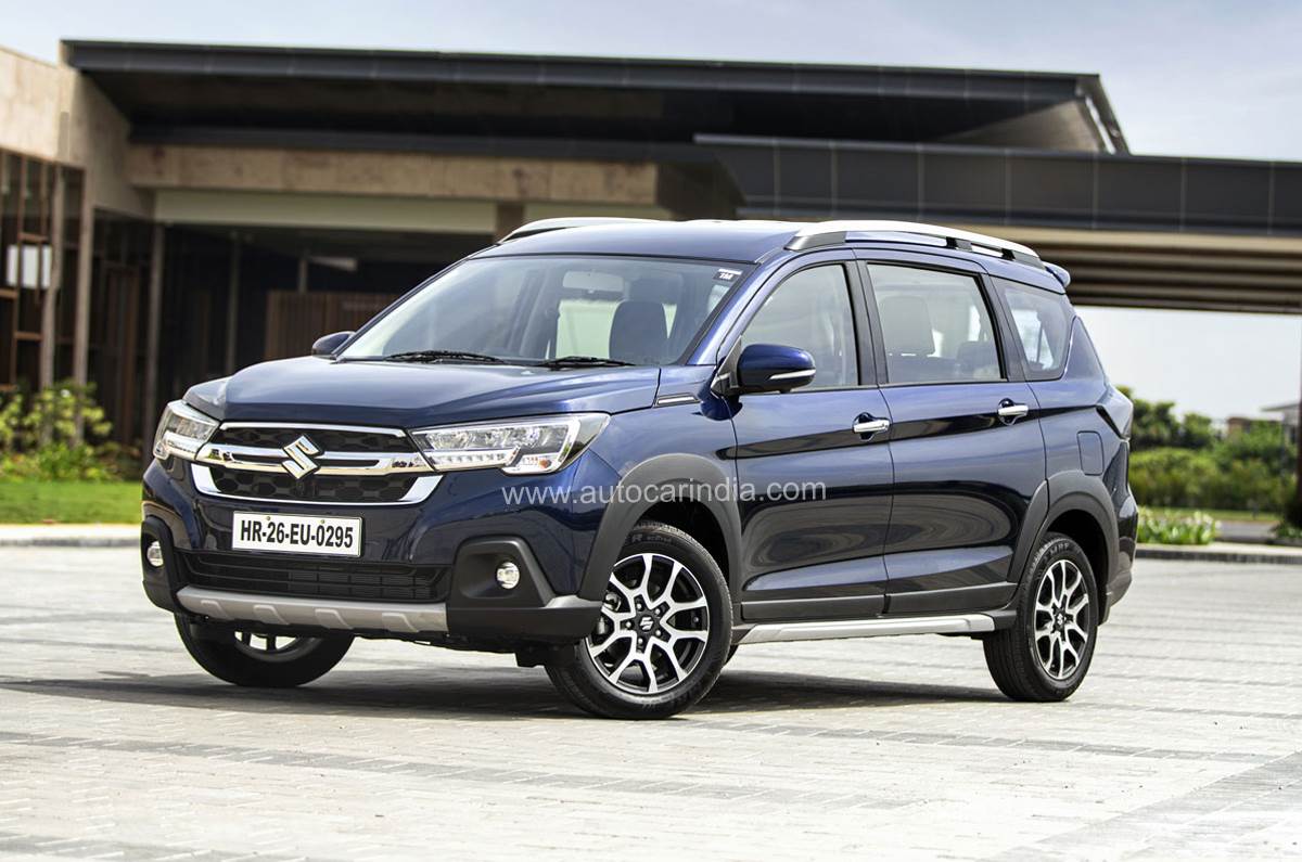 XL6 CNG front quarter