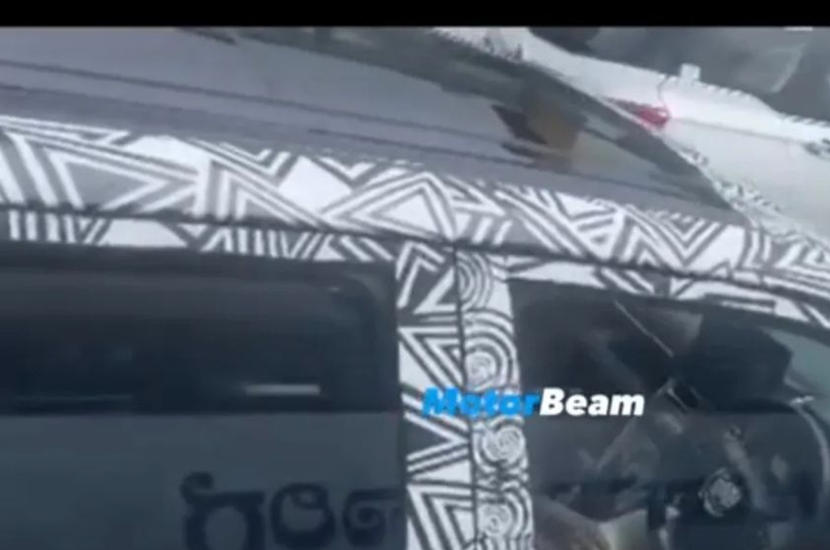 Toyota Innova Hycross interior sunroof