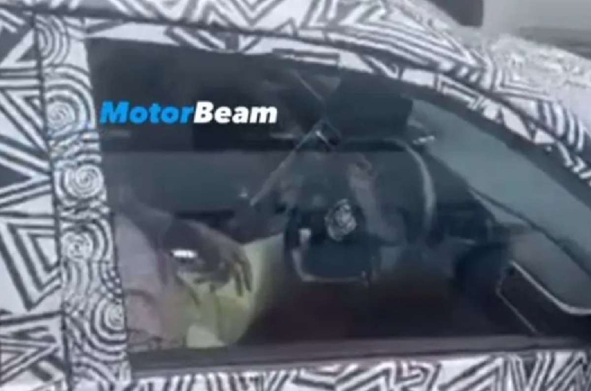 Toyota Innova Hycross interior front 