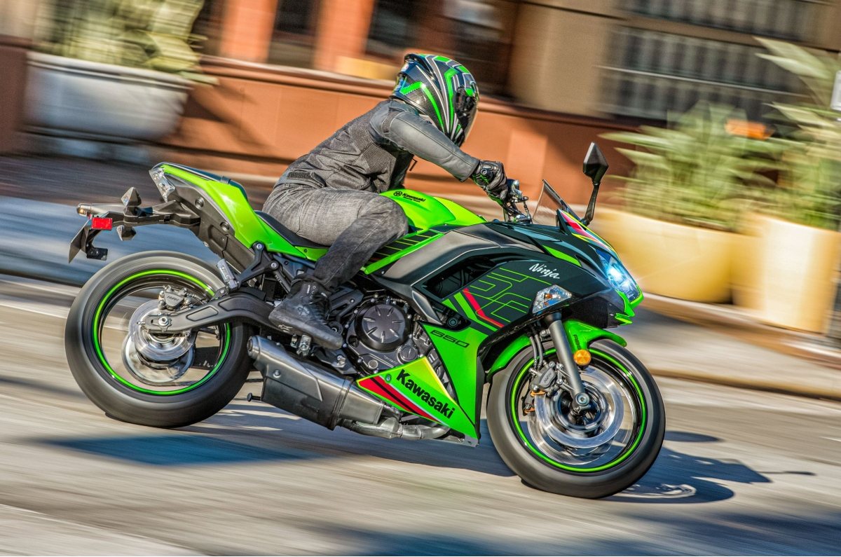 2023 Kawasaki Ninja 650 launched in India.