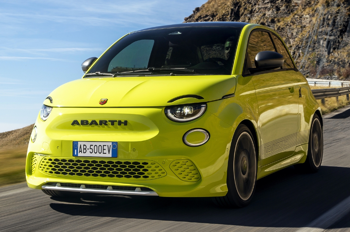 Abarth 500e front