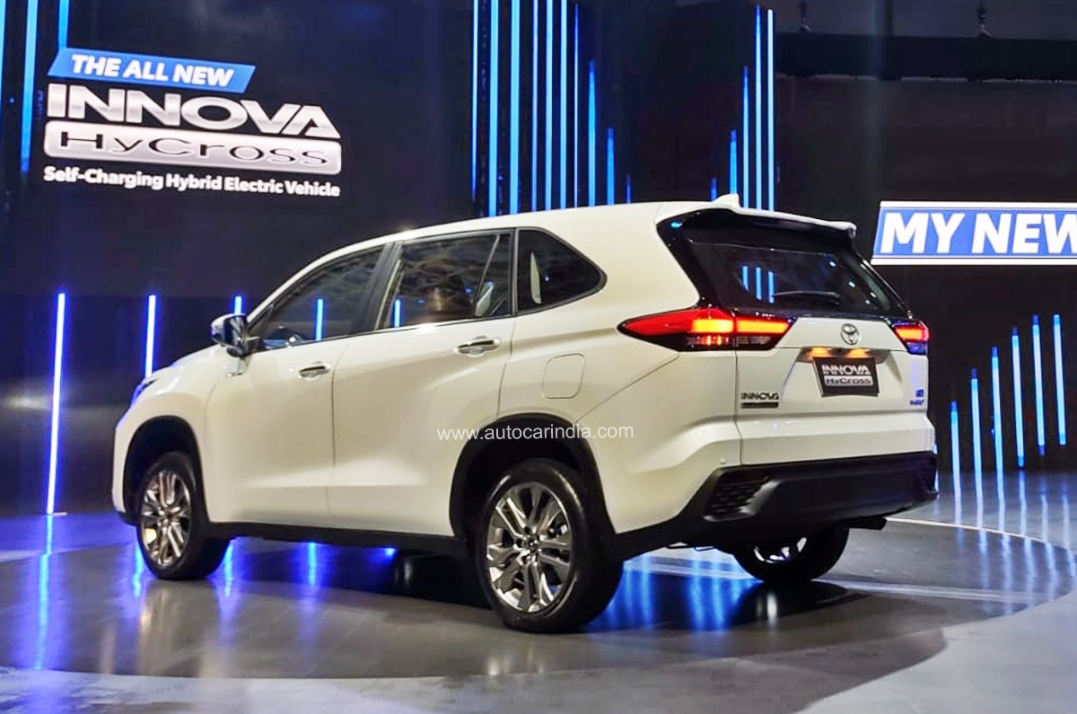 Toyota Innova Hycross rear quarter
