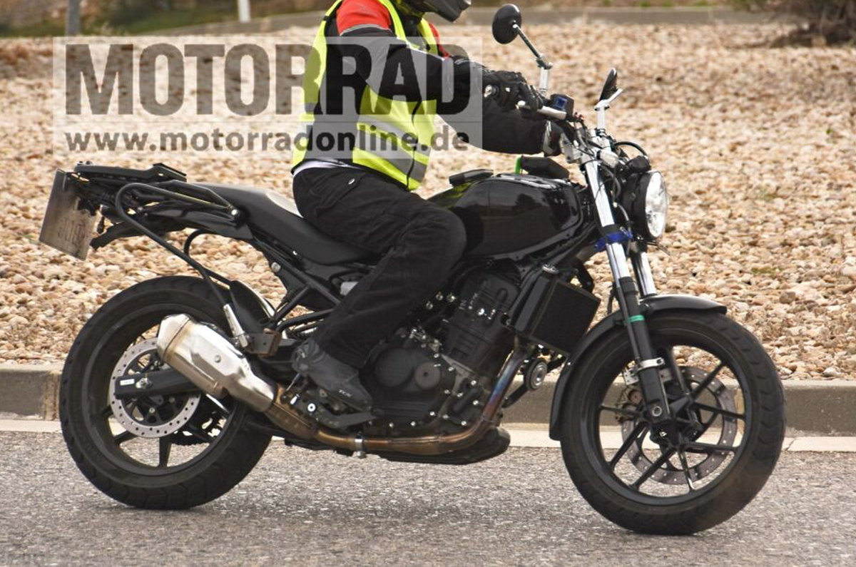 Royal Enfield 450cc naked bike spied testing.