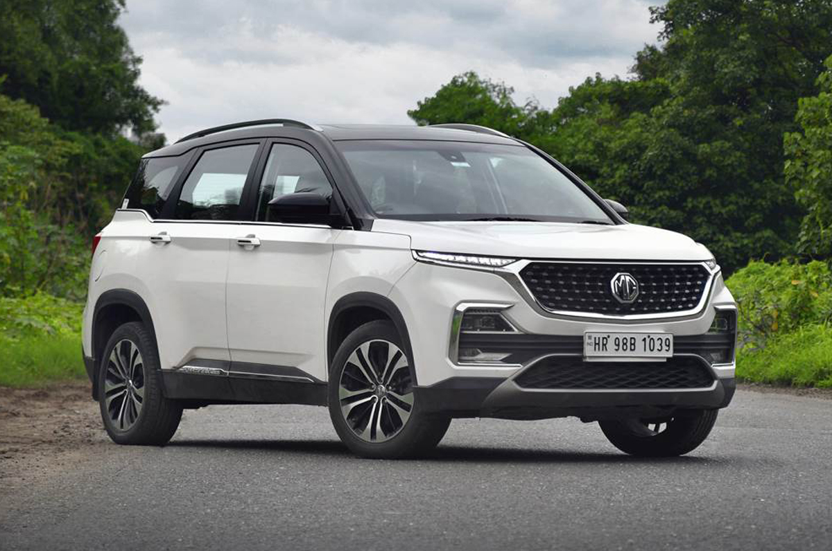 MG Hector front quarter