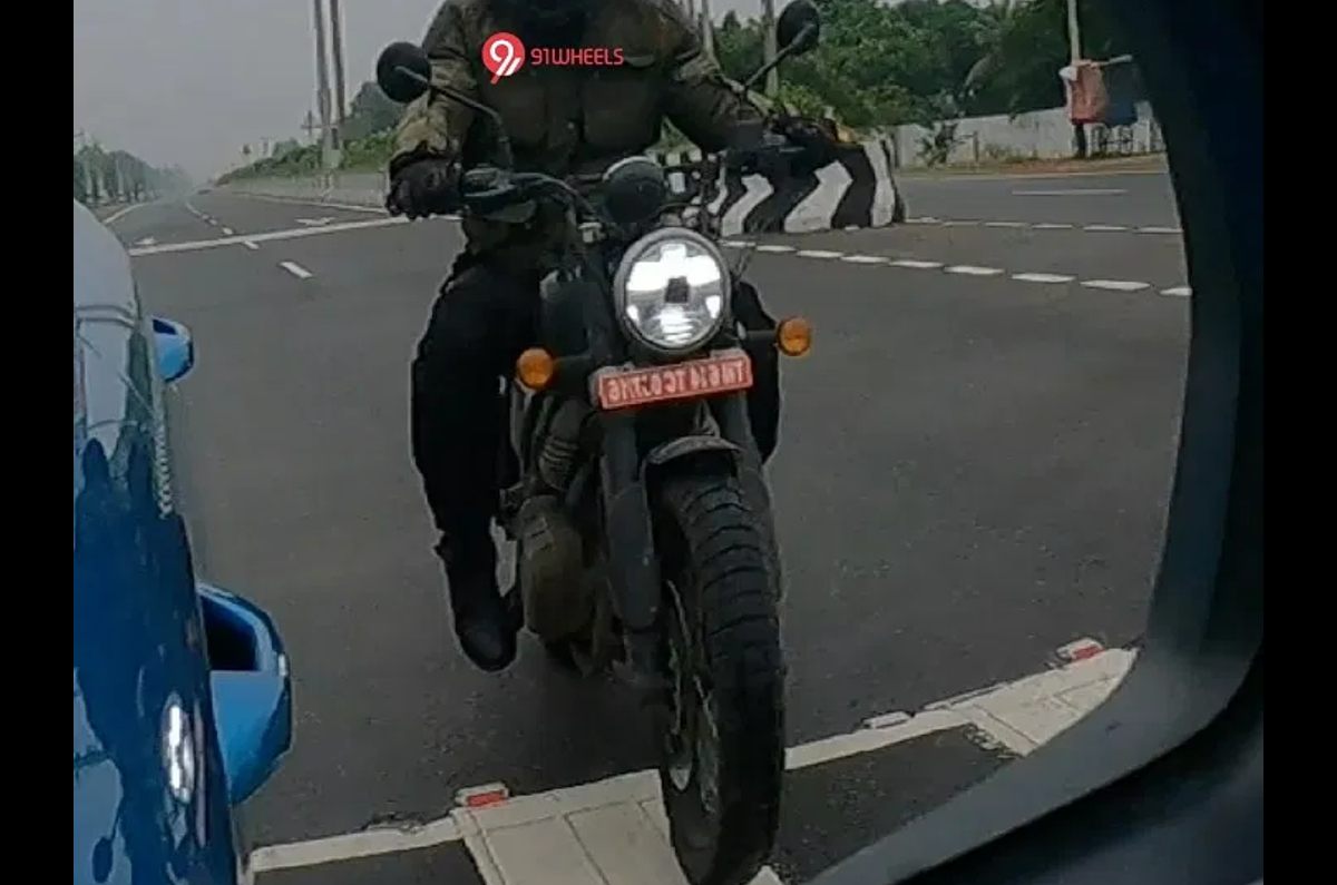 Royal Enfield 650cc scrambler spotted with stepped seat, LED headlight.